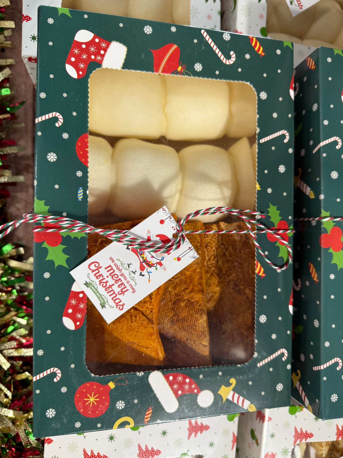 Holiday Beef Cheek Chew Assoretd Box